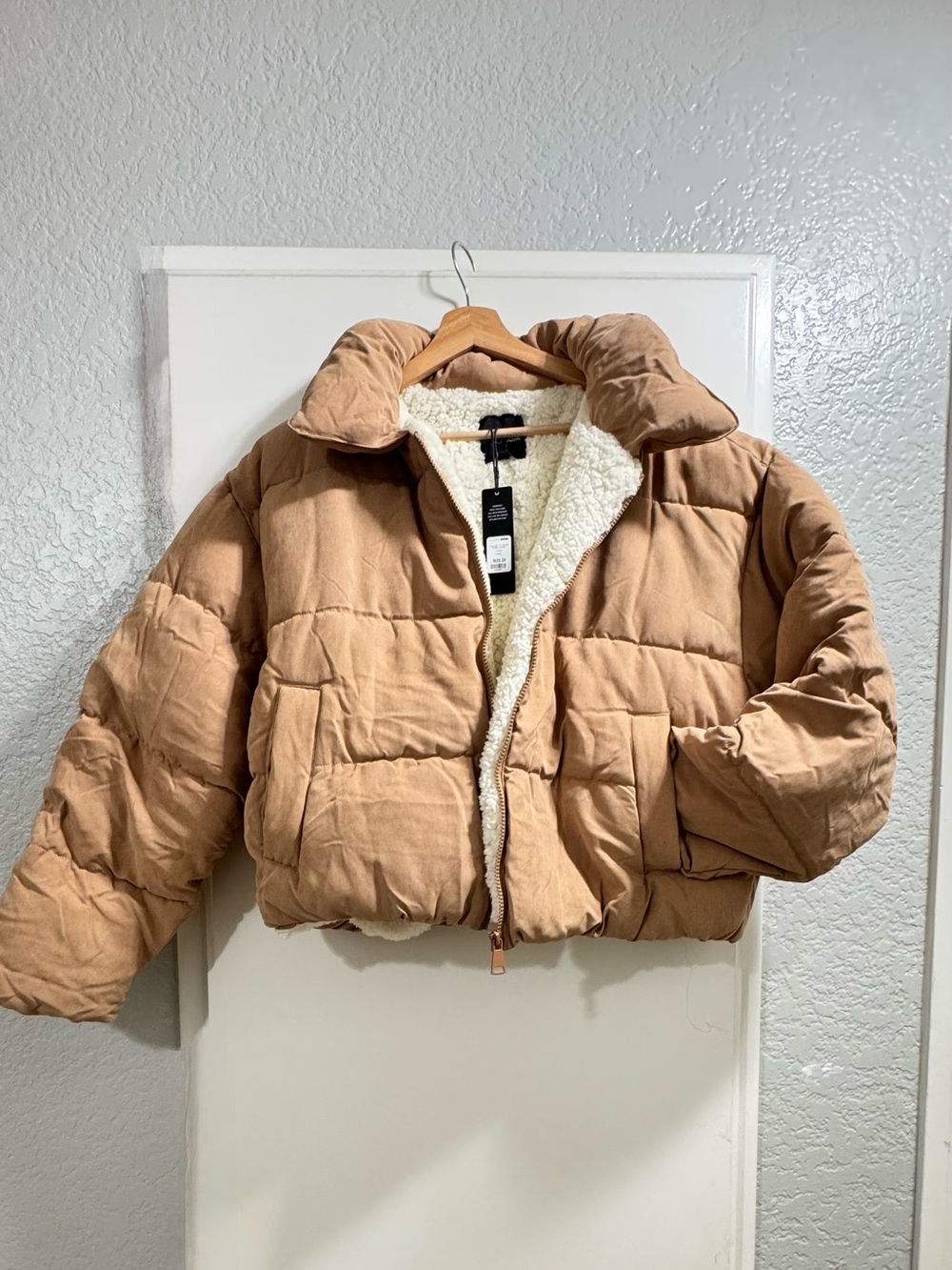 Fashion Nova, Cropped Camel Puffer Jacket NWT - Women’s Size 2X